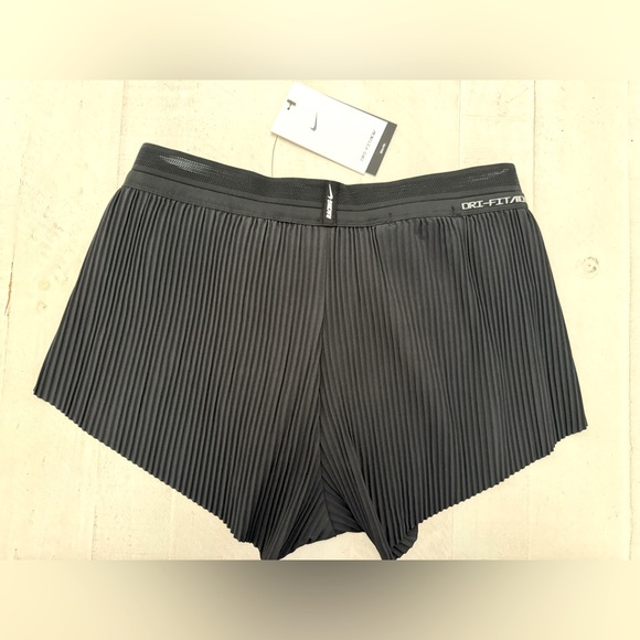 NEW WITH TAGS  NIKE AEROSWIFT Womens Racing Shorts Size Small NWT - Picture 8 of 10
